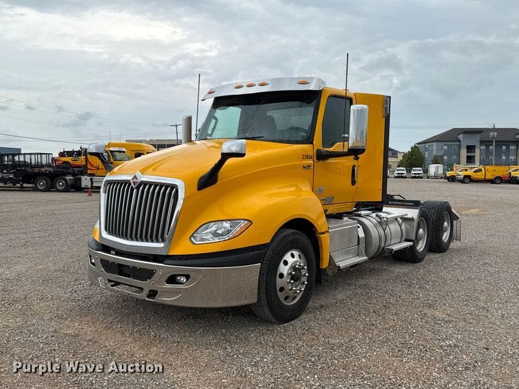2023 International LT625 Equipment Image0