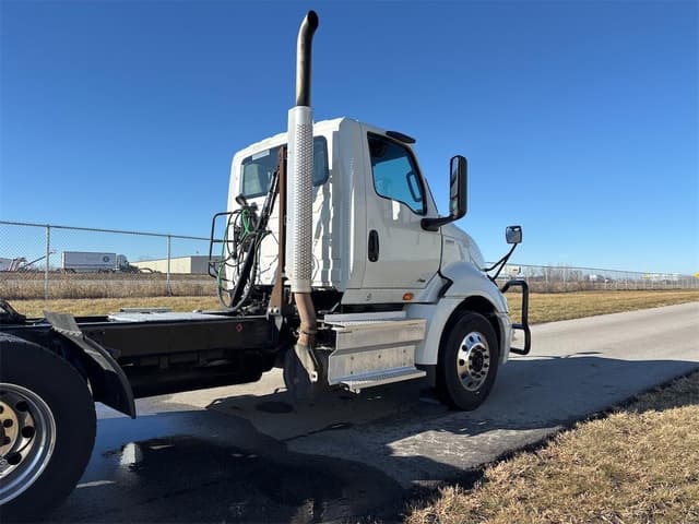 Image of International RH613 equipment image 3