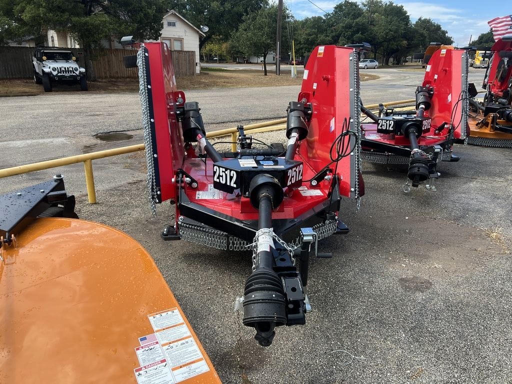 2023 IronCraft 2512 Equipment Image0