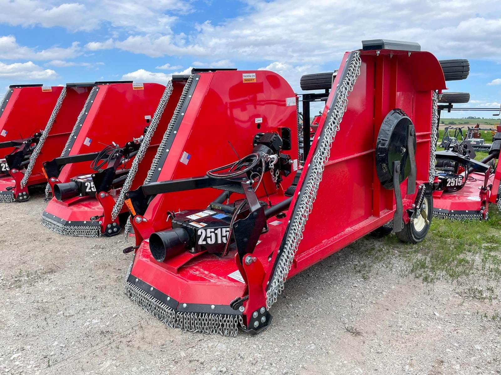 2024 IronCraft 2515 Equipment Image0