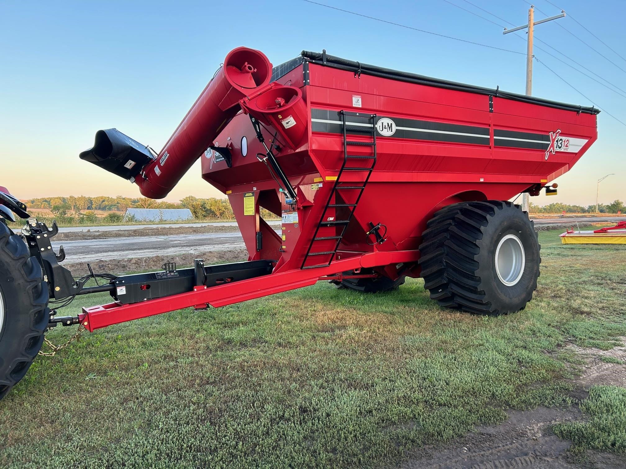 2023 J&M 1312-20S Equipment Image0