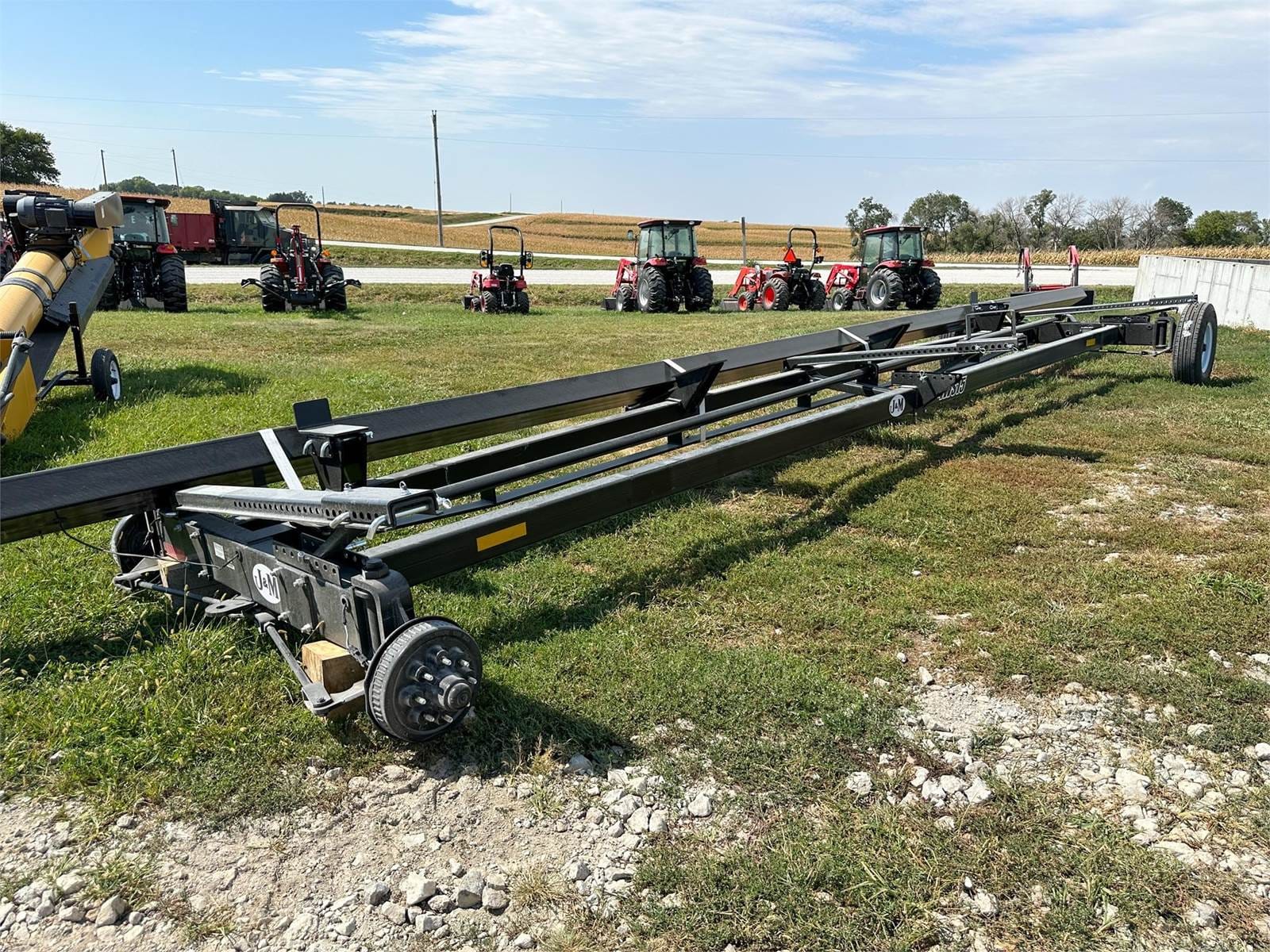 2024 J&M 4WS15 Equipment Image0