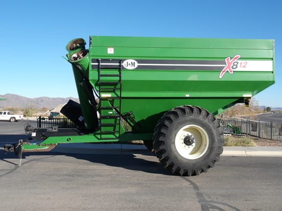 2023 J&M 812X Equipment Image0