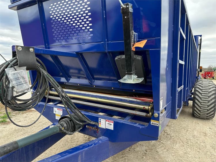 2023 JBS VMEC2248 Manure Handling Manure Spreaders Dry for Sale Tractor Zoom
