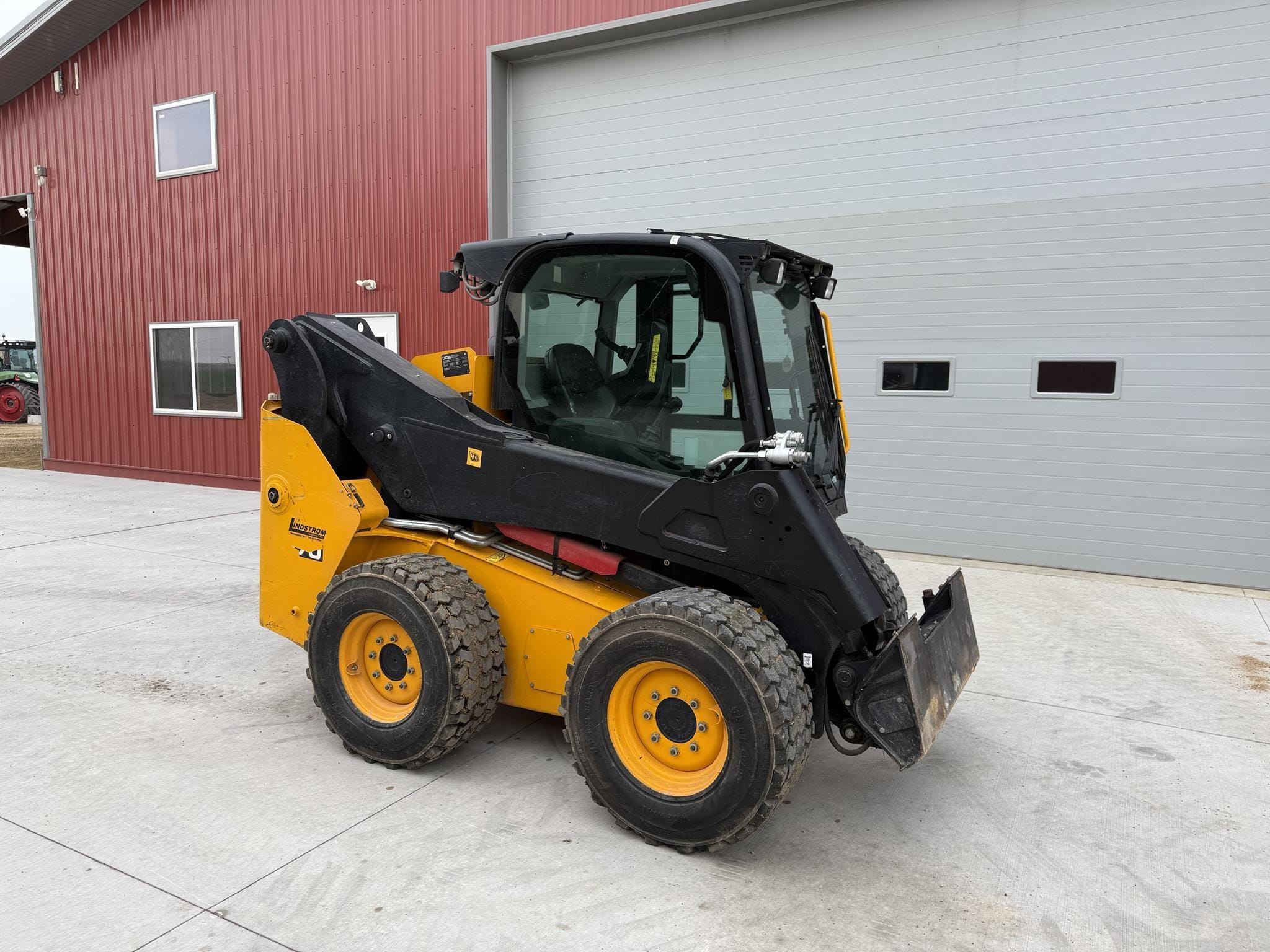 2023 JCB 270 Equipment Image0