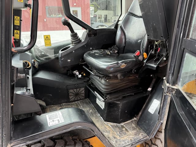 Image of JCB 270 equipment image 2