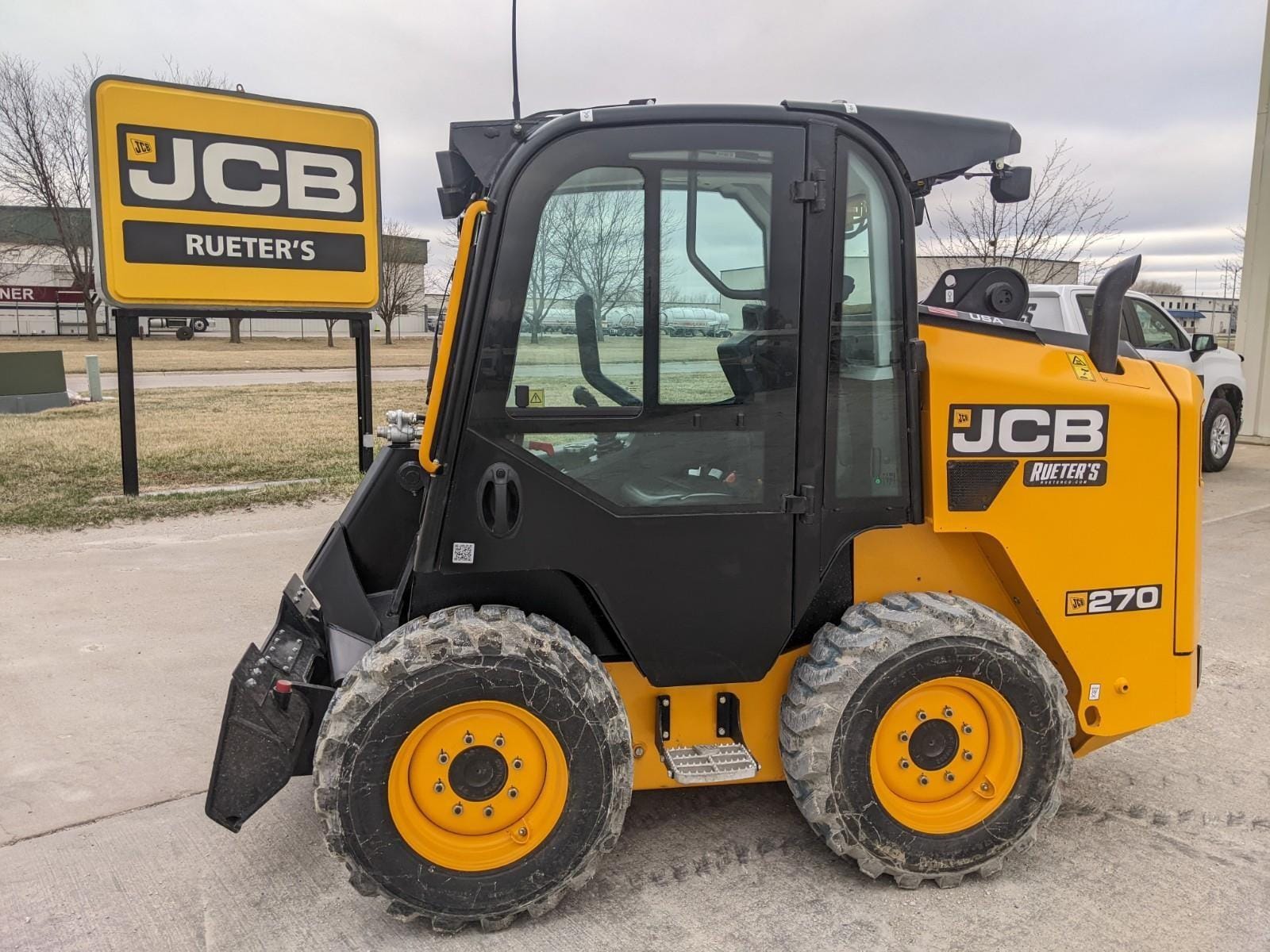 Main image JCB 270