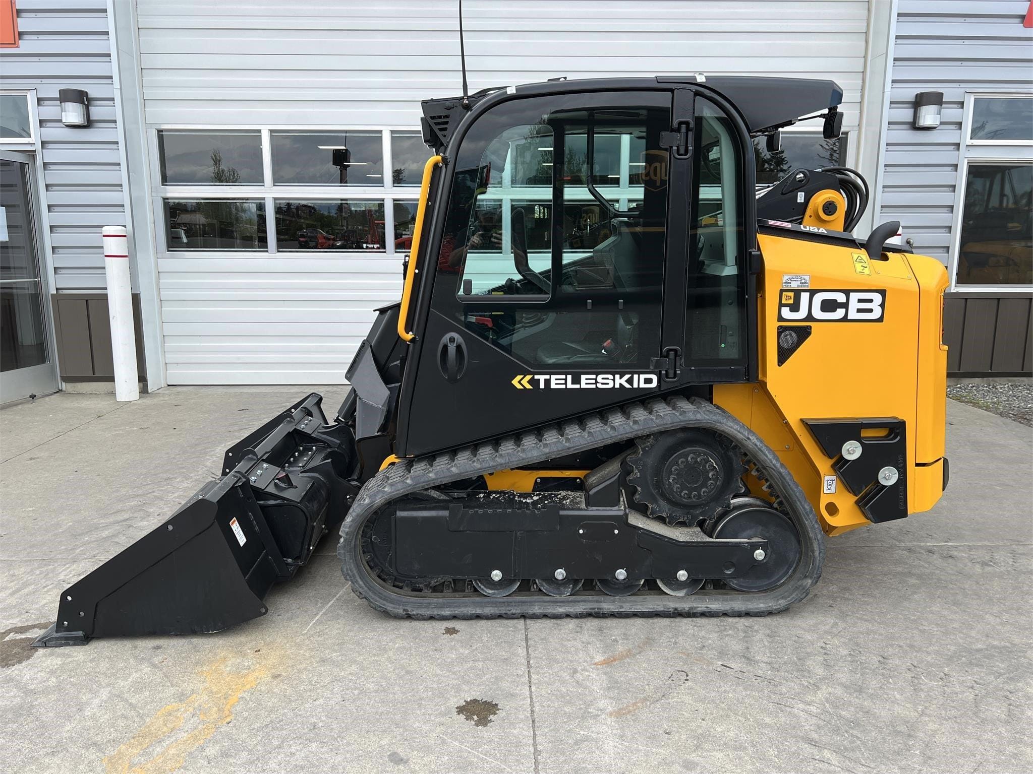 2023 JCB 2TS-7T Equipment Image0