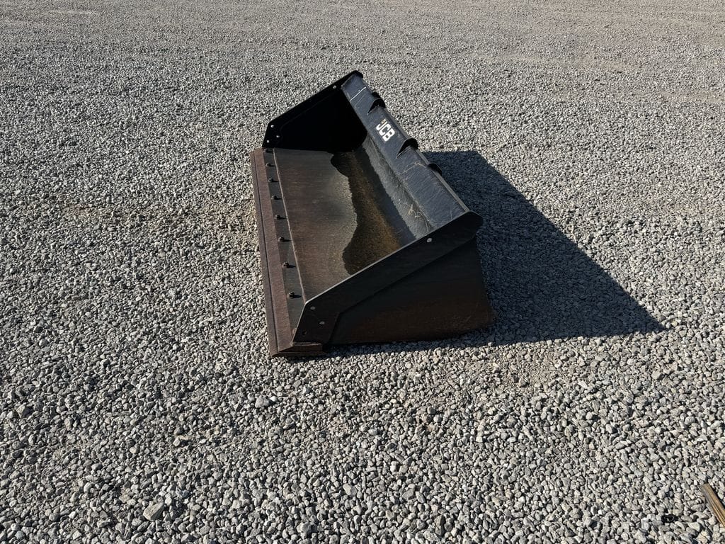 2023 JCB 78" LPE Bucket Equipment Image0