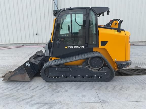 Image of JCB 3TS-8T equipment image 1