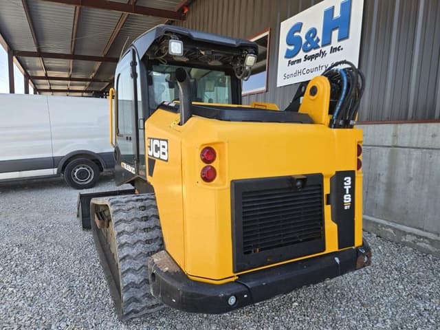 Image of JCB 3TS-8T equipment image 4