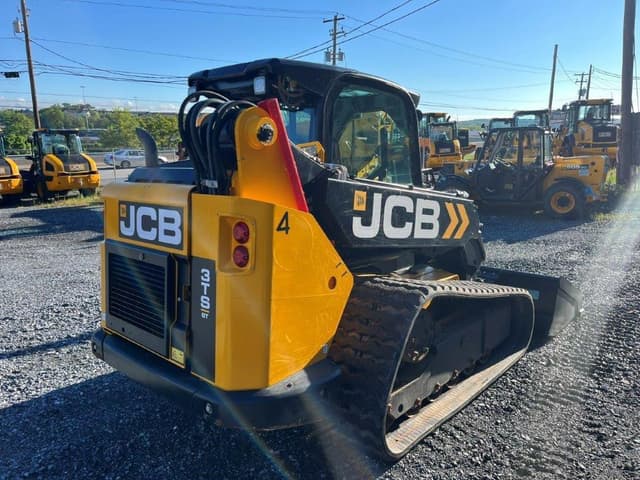 Image of JCB 3TS-8T equipment image 2