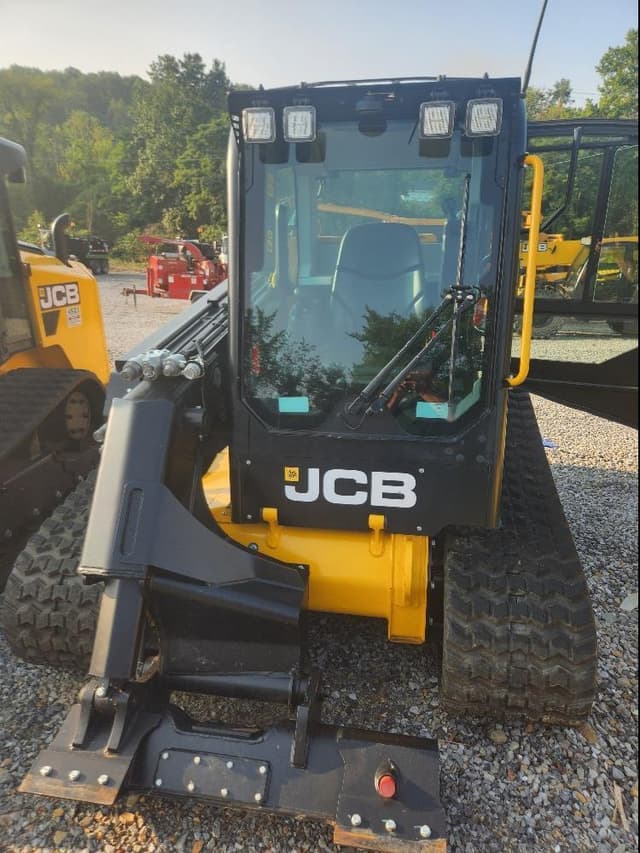 Image of JCB 3TS-8T equipment image 2
