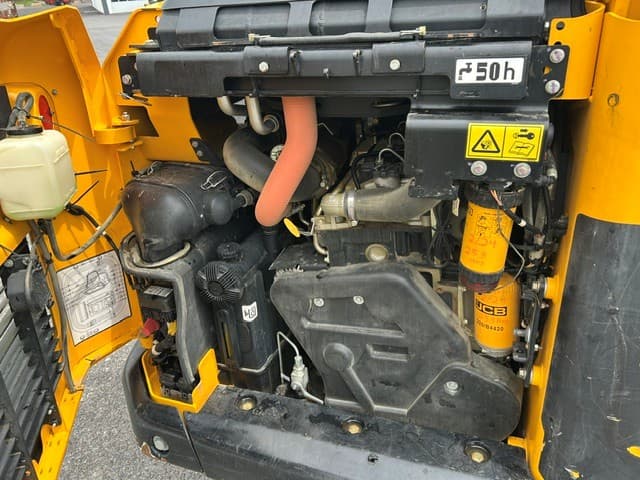 Image of JCB 3TS-8T equipment image 2