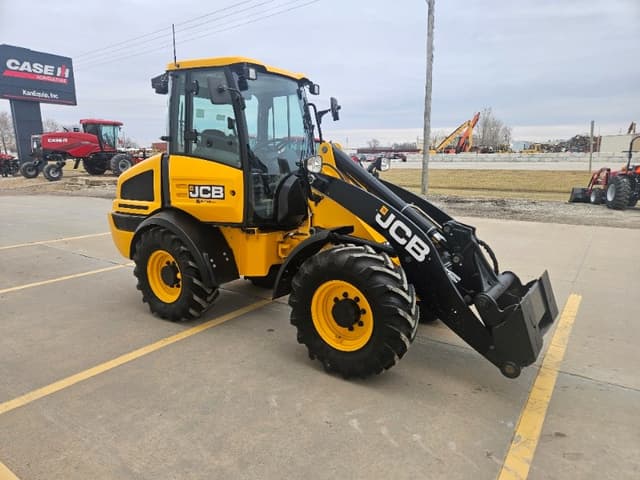 Image of JCB 409 equipment image 4