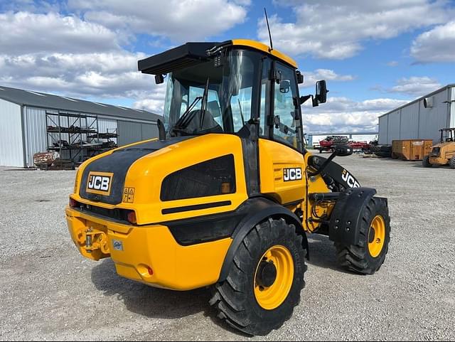 Image of JCB 409 Agri equipment image 2
