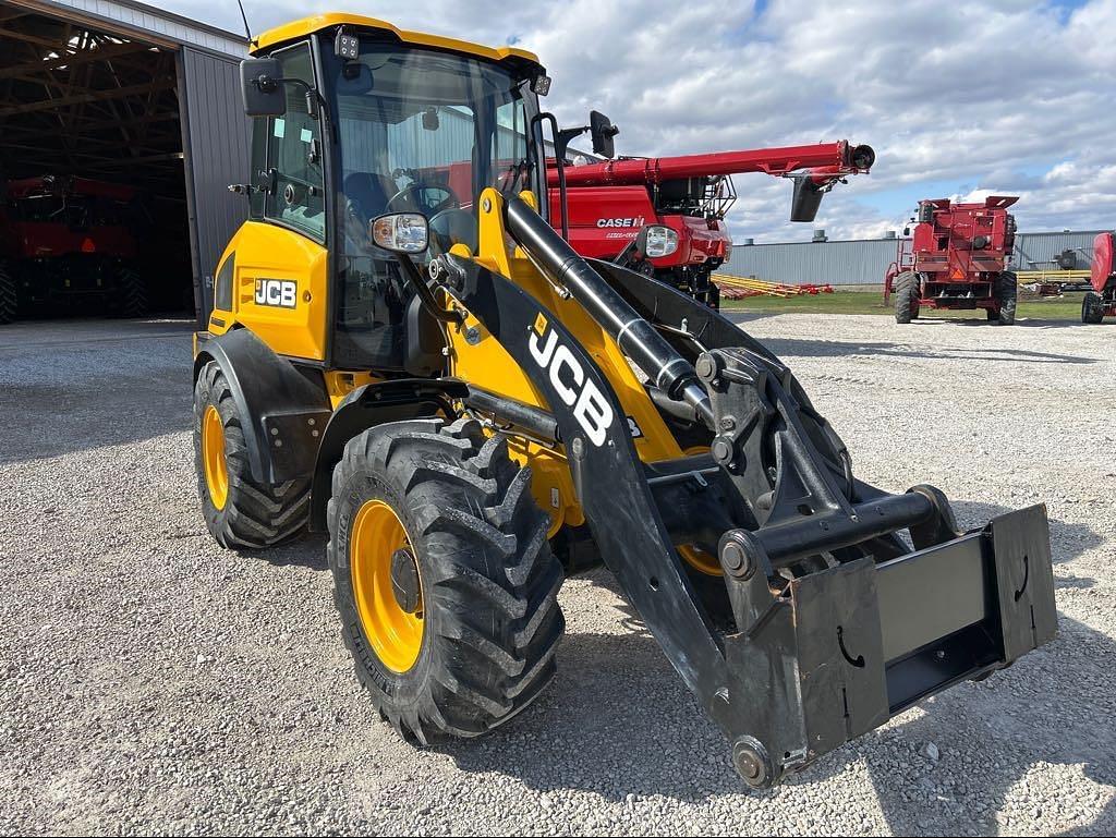 Image of JCB 409 Agri Primary image