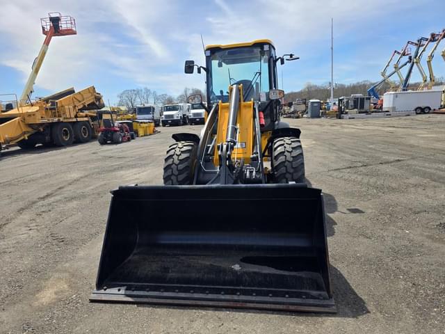 Image of JCB 409 equipment image 2