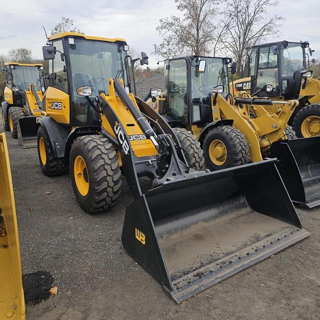 Image of JCB 409 equipment image 2