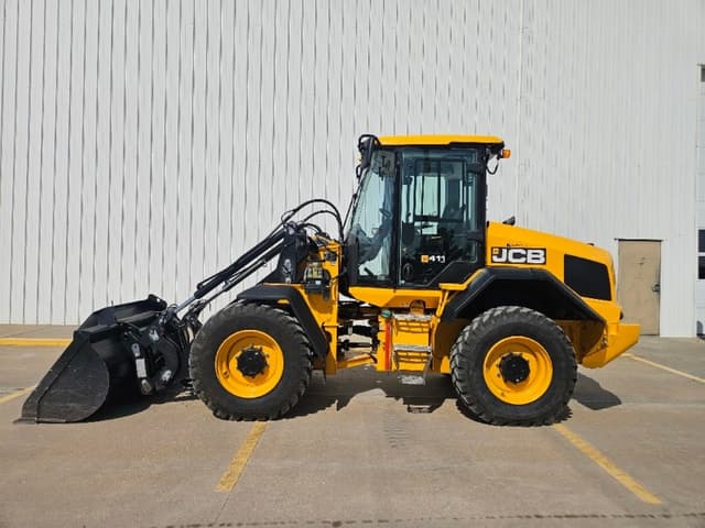 Image of JCB 411 equipment image 1