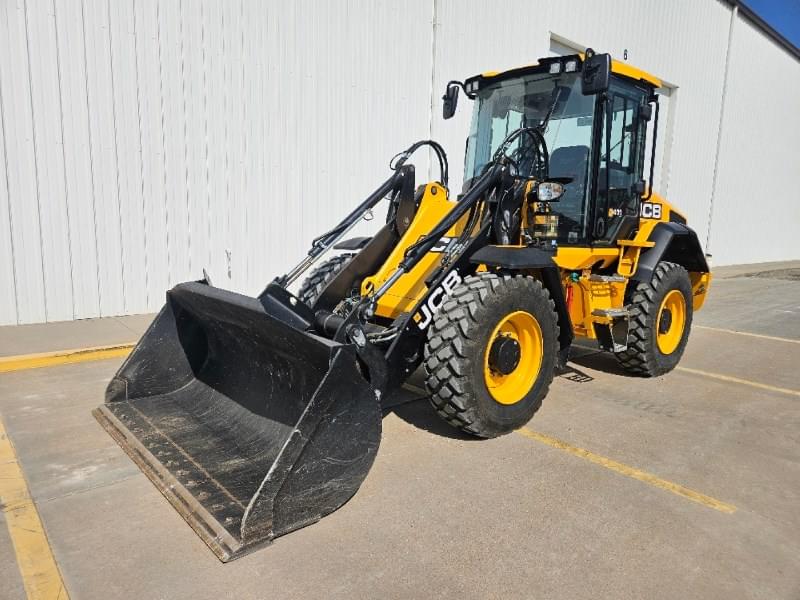 Image of JCB 411 Primary image