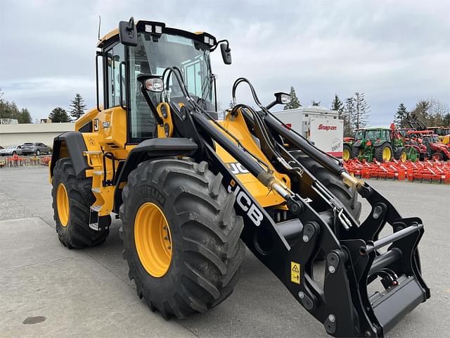 Image of JCB 427 Agri equipment image 4