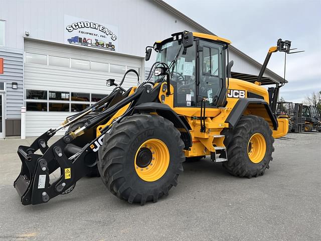 Image of JCB 427 Agri equipment image 2