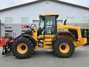 2023 JCB 427 Agri Equipment Image0