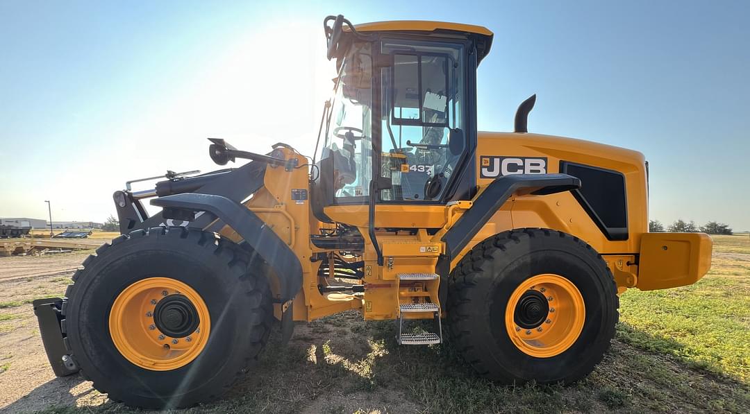 Image of JCB 437 Primary image