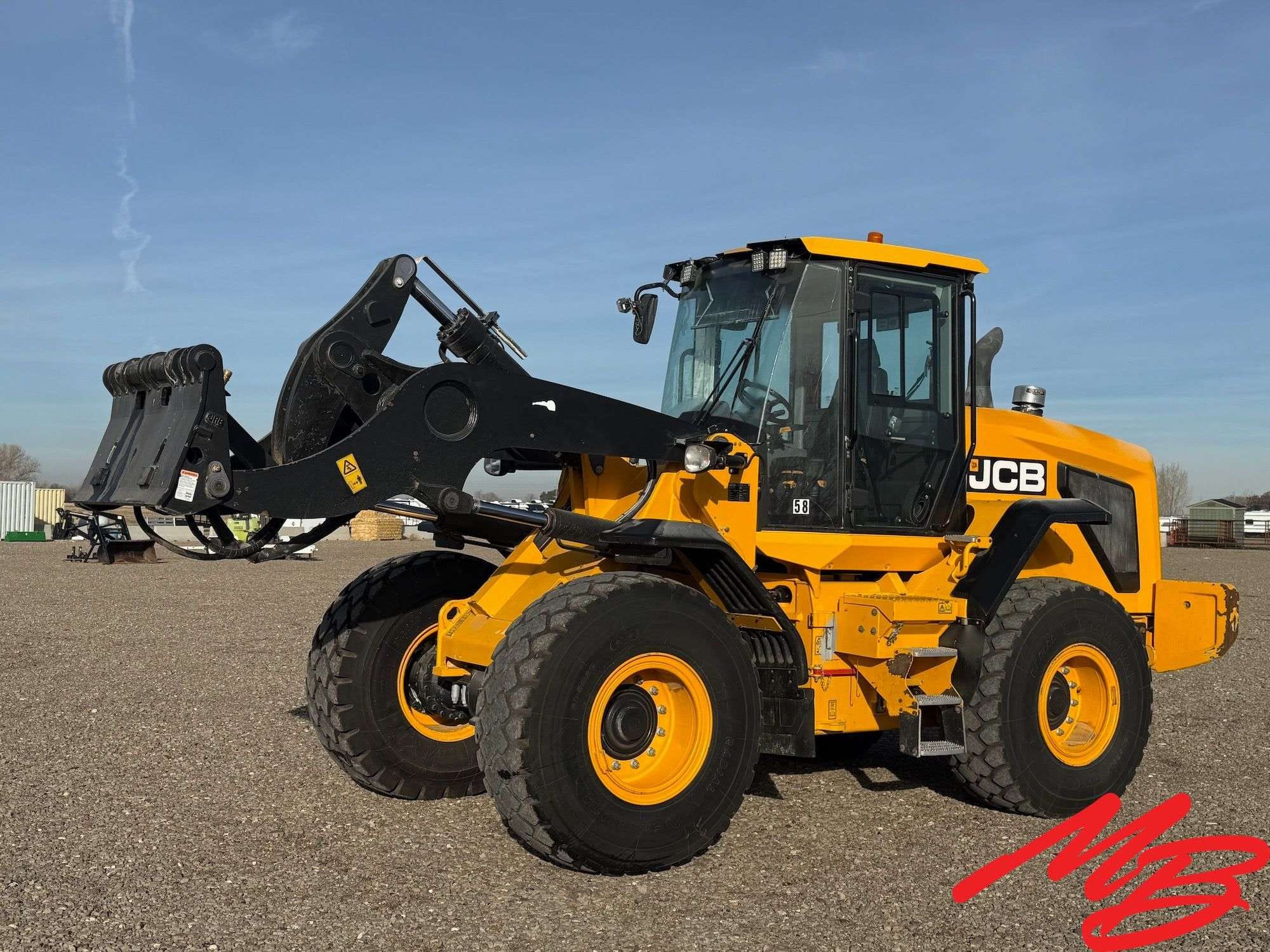 2023 JCB 437 Equipment Image0