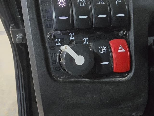 Image of JCB 525-60 Agri Plus equipment image 4