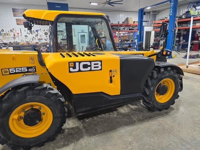 Image of JCB 525-60 Agri Plus equipment image 1
