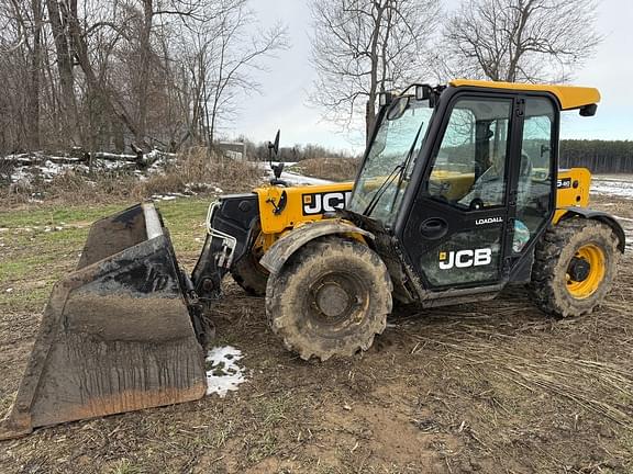 Image of JCB 525-60 Agri Plus equipment image 1