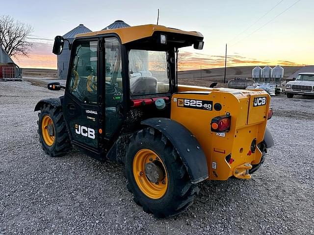 Image of JCB 525-60 Agri Plus equipment image 3