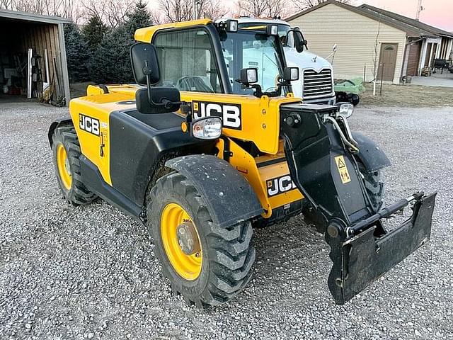 Image of JCB 525-60 Agri Plus equipment image 1