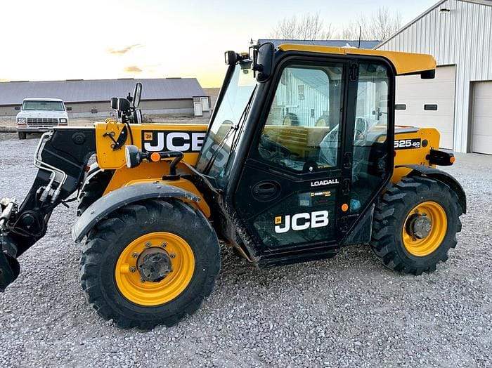 2023 JCB 525-60 Agri Plus Equipment Image0