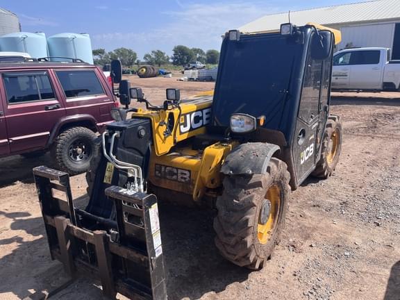 Image of JCB 525-60 equipment image 1