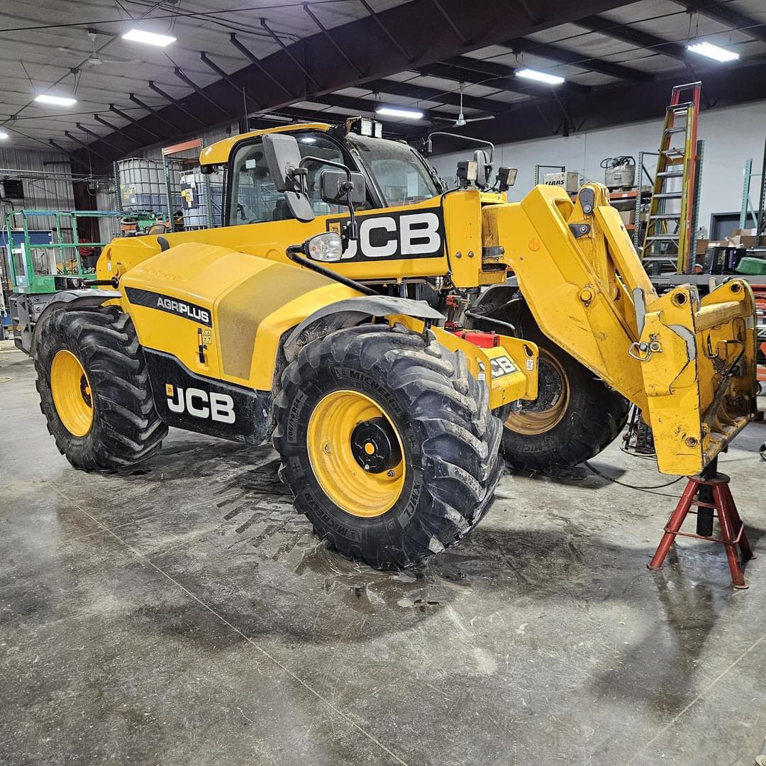 Image of JCB 542-70 Agri Plus Primary image