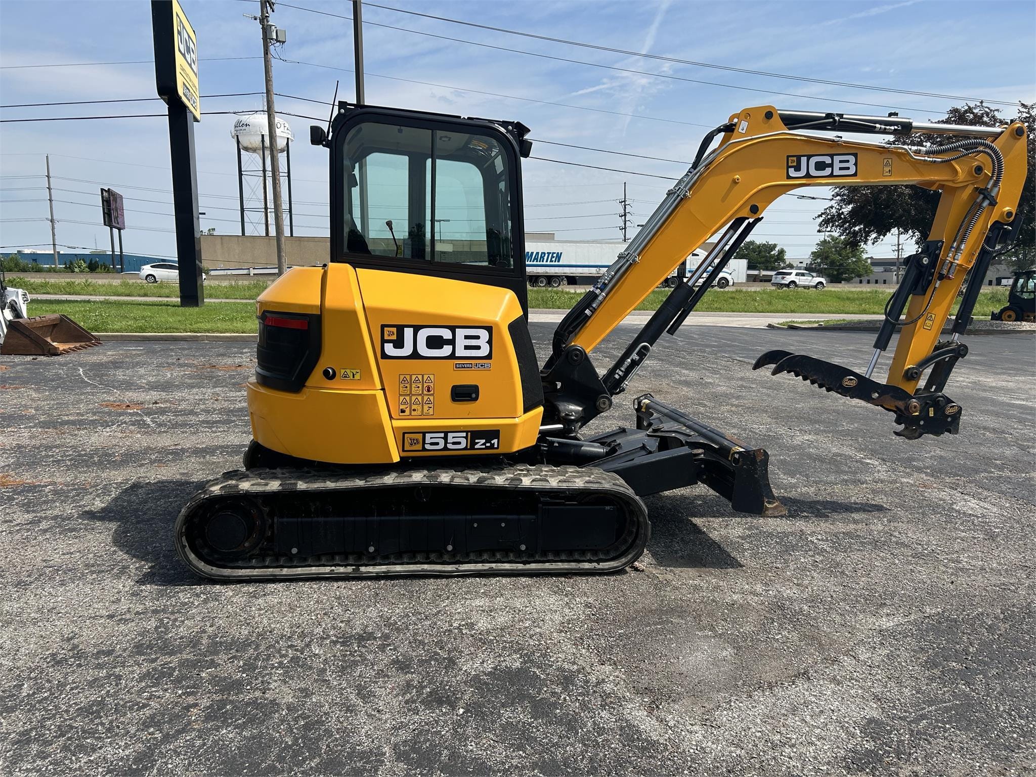 2023 JCB 55Z-1 Equipment Image0