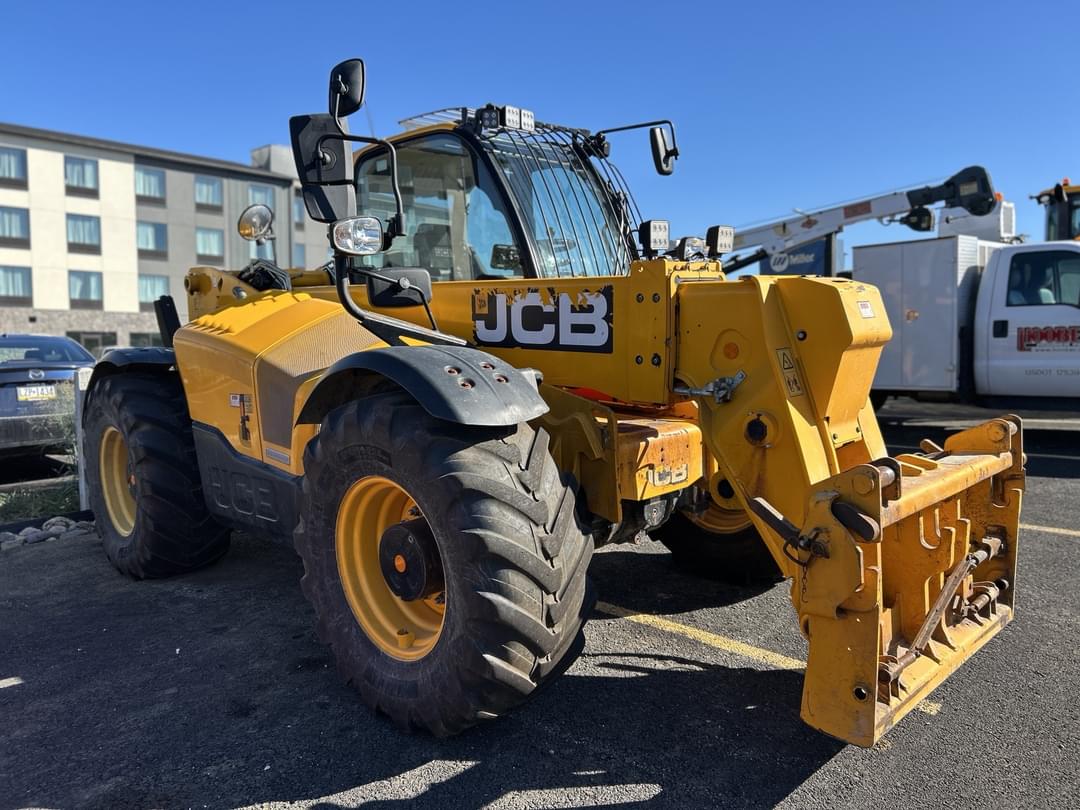 Image of JCB 560-80 Agri Super Image 1