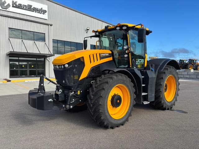 Image of JCB Fastrac 8330 iCON equipment image 2