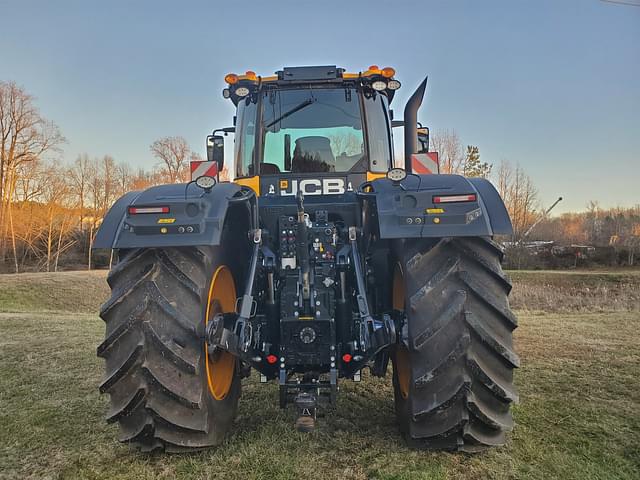 Image of JCB Fastrac 8330 iCON equipment image 4