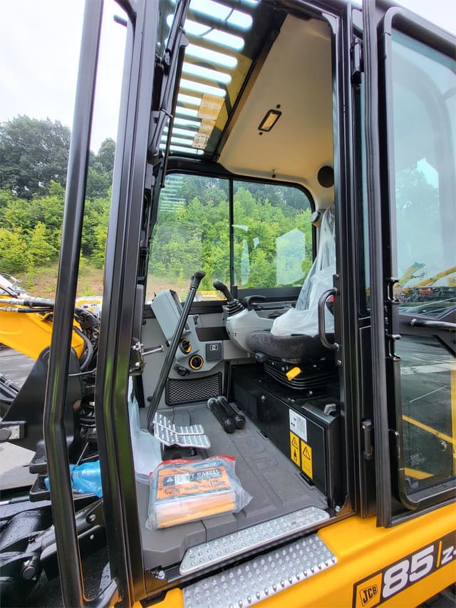 Image of JCB 85Z-2 equipment image 4