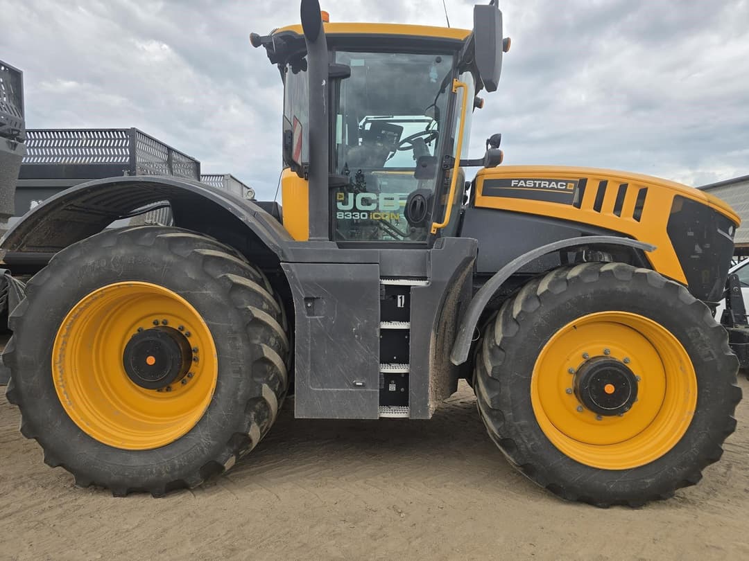 Image of JCB Fastrac 8330 Primary image