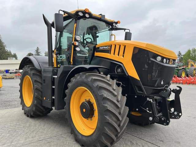 Image of JCB Fastrac 8330 iCON equipment image 4