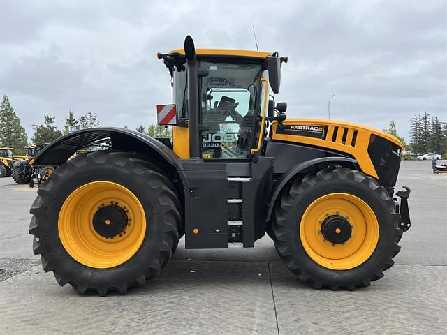 Image of JCB Fastrac 8330 iCON equipment image 4