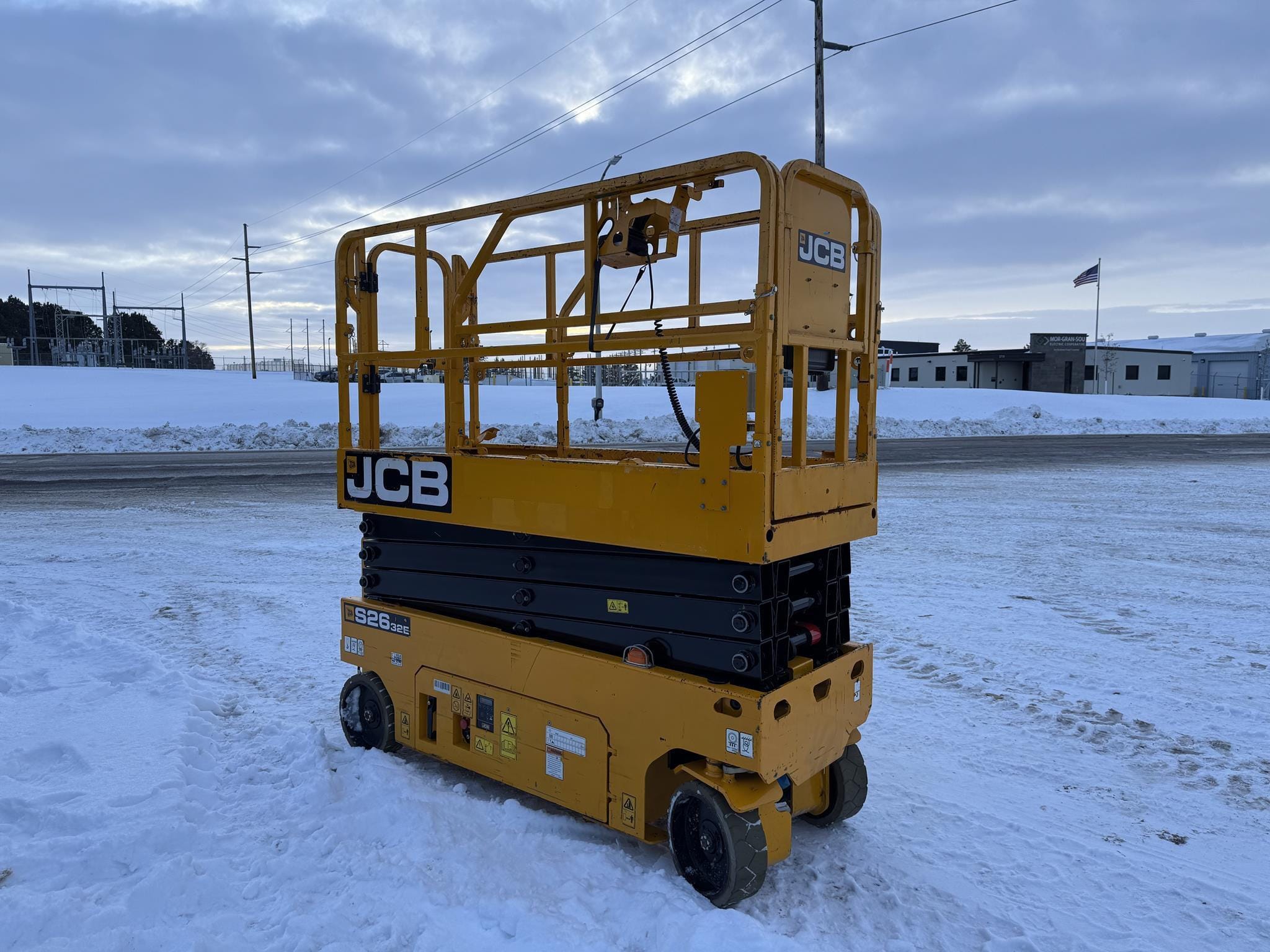 2023 JCB S2632E Equipment Image0