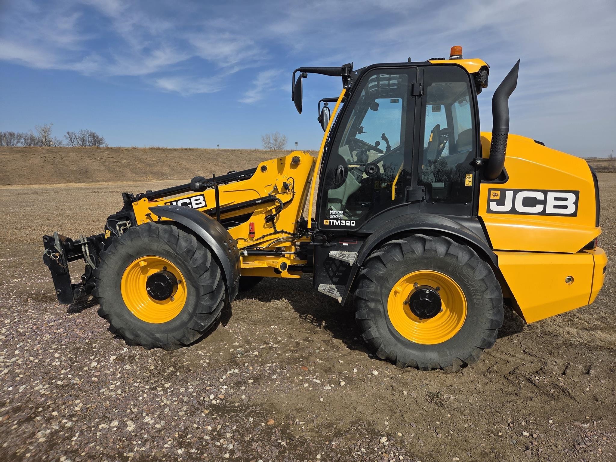 2023 JCB TM320 Agri Equipment Image0