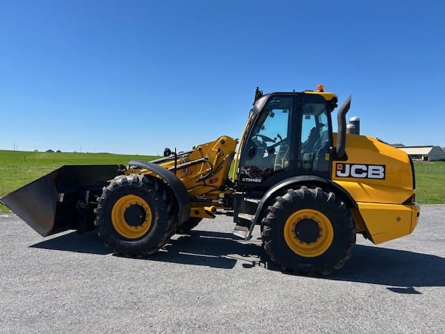 2023 JCB TM420 Equipment Image0