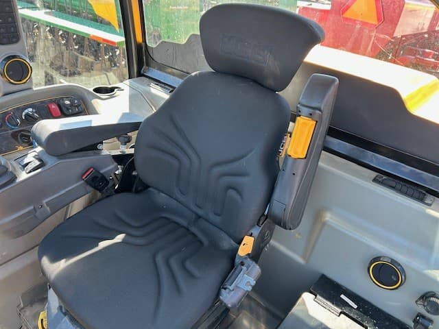 Image of JCB TM420 equipment image 1